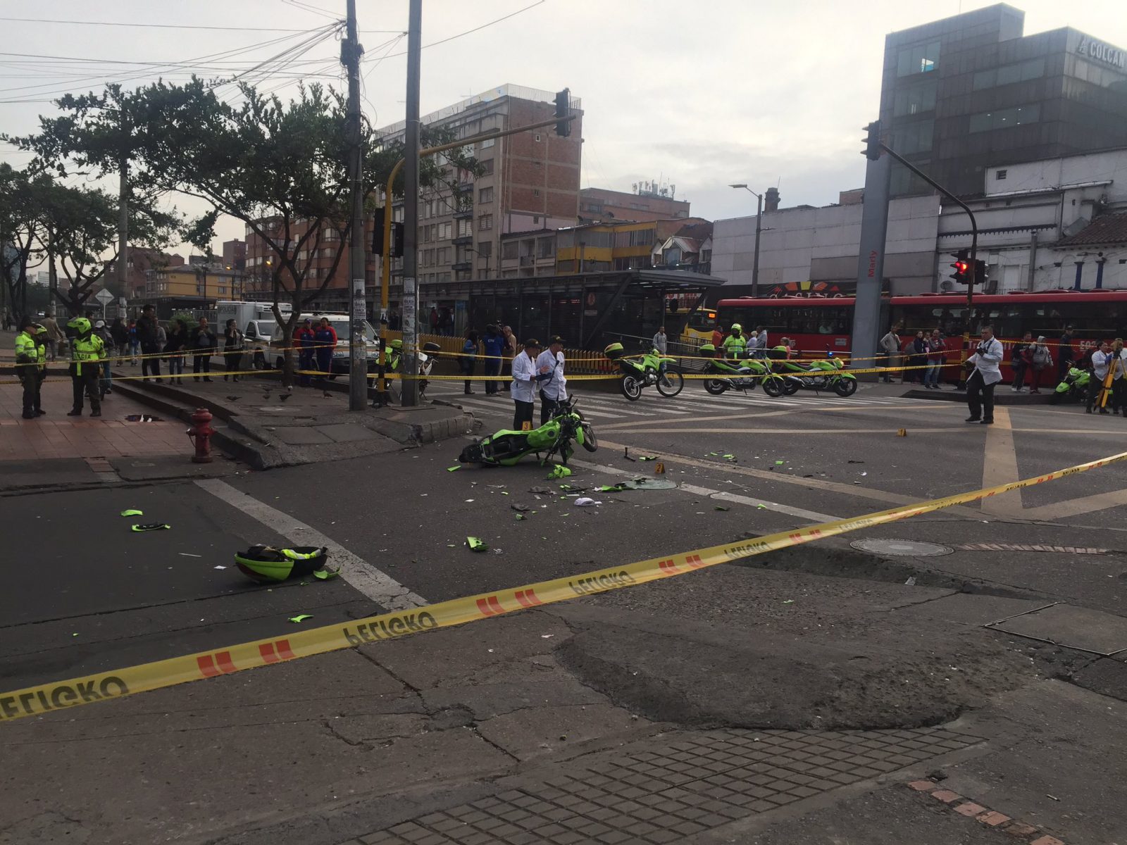Policía muere en violento accidente al norte de Bogotá