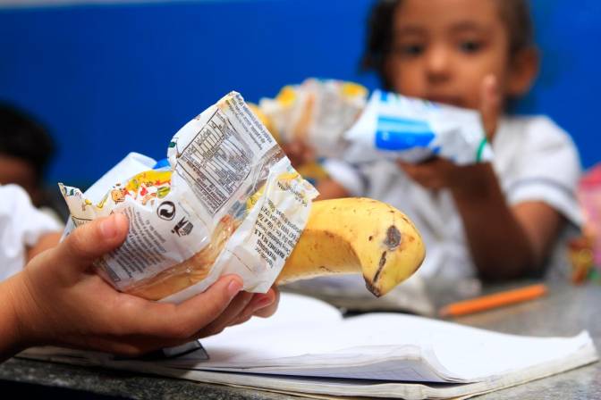 Distrito entregó 646 mil refrigerios en semana de clases no presenciales