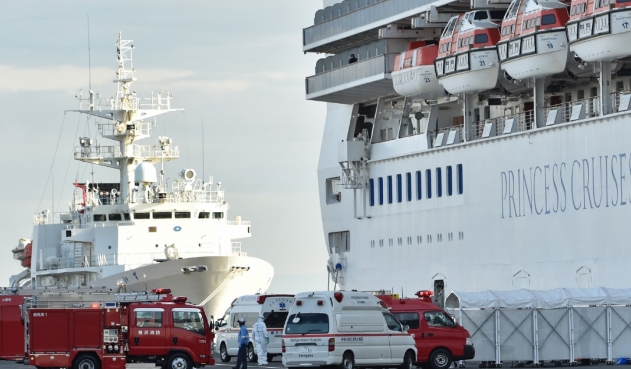 355 personas a bordo de crucero japonés dieron positivo para coronavirus