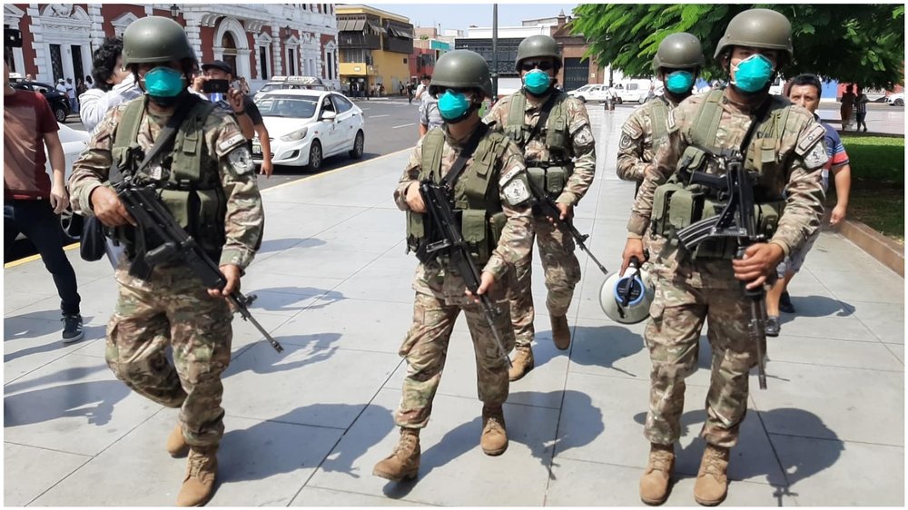 Militares en Perú por el coronavirus