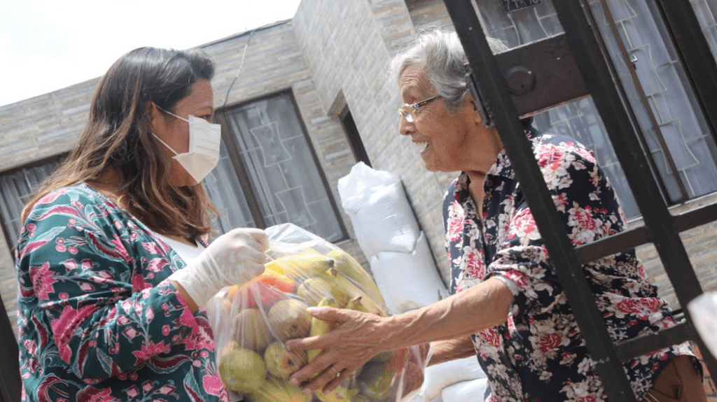 7.000 adultos mayores reciben paquetes alimentarios durante la cuarentena