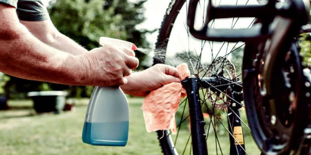Aprende a desinfectar tu bicicleta al volver a casa