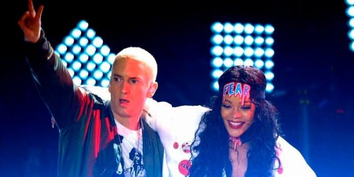 Eminem pide disculpas a Rihanna en su nuevo álbum