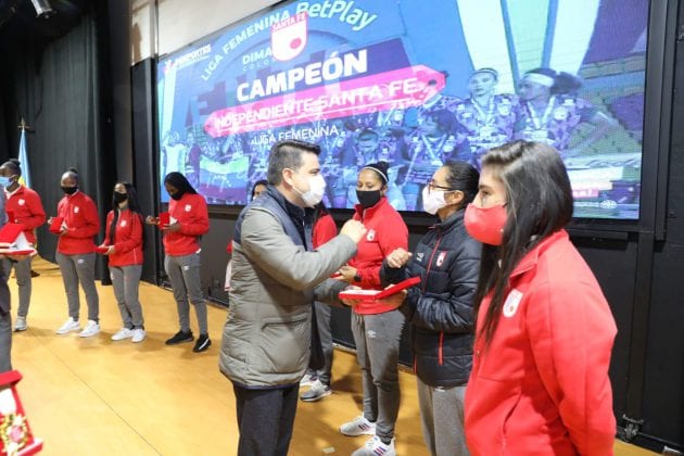 Cundinamarca entregó reconocimiento a las Leonas, campeonas 2020