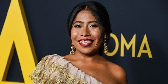 Yalitza Aparicio conducirá pre show de los Globos de Oro