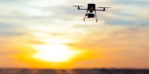 Emiratos Árabes busca hacer llover en su territorio con drones-Momento24