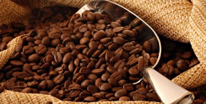 El café es uno de los productos de mayor producción en Colombia, pero debido a las difíciles condiciones climáticas bajó su producción