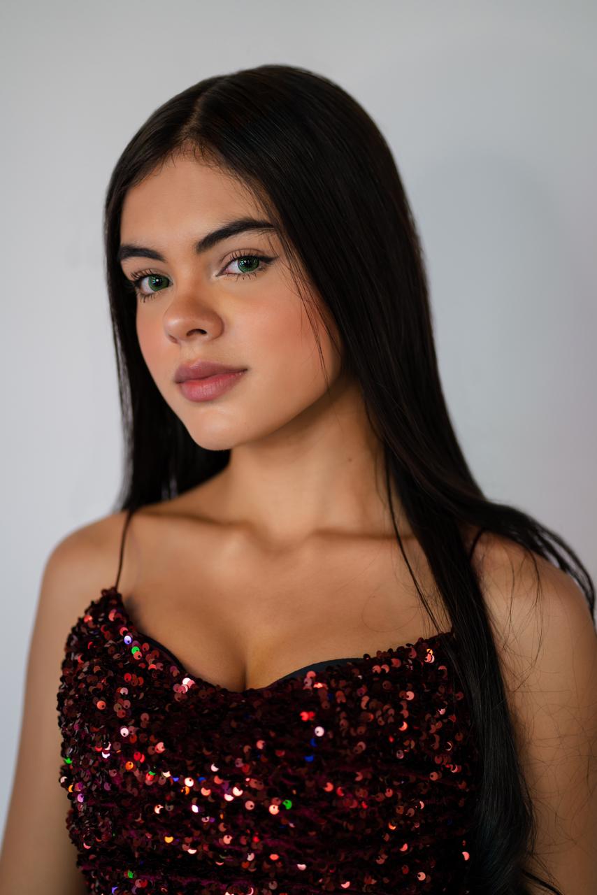 La Influencer Mav Deslumbró En Miss Teen Colombia 5808