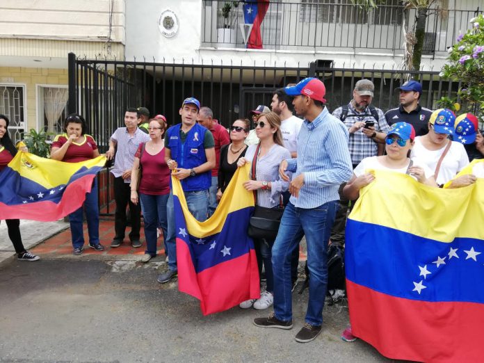 Venezolanos en Medellín piden protección internacional