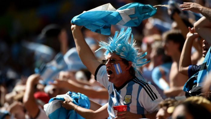 FIFA sancionó a Argentina y deberá jugar con menos público frente a Colombia