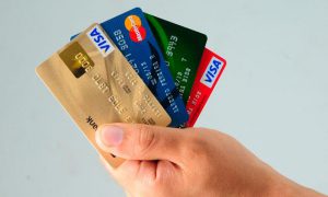 ¿Sabe cuáles son las cuotas de manejo de su tarjeta de crédito?