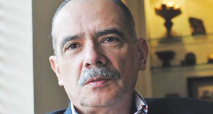 El periodista Gonzalo Guillén habría recibido dinero de Carlos Mattos para difamar