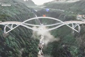 ¿Puente peatonal en el Salto del Tequendama?