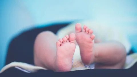 ¡Vuelve y pasa! Familia denuncia negligencia médica tras la muerte de un bebé