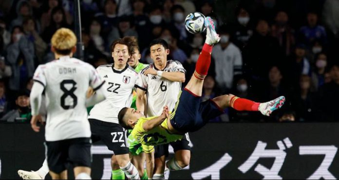 Con gran Chilena Colombia superó 2 a 1 a la selección de Japón