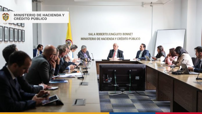 La crisis de los bancos en el mundo no afectarán a Colombia: Ministerio de Hacienda
