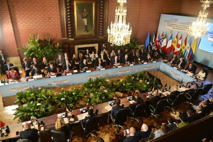 Cumbre en Bogotá: presidente Petro propone un cronograma electoral y levantamiento de sanciones en Venezuela