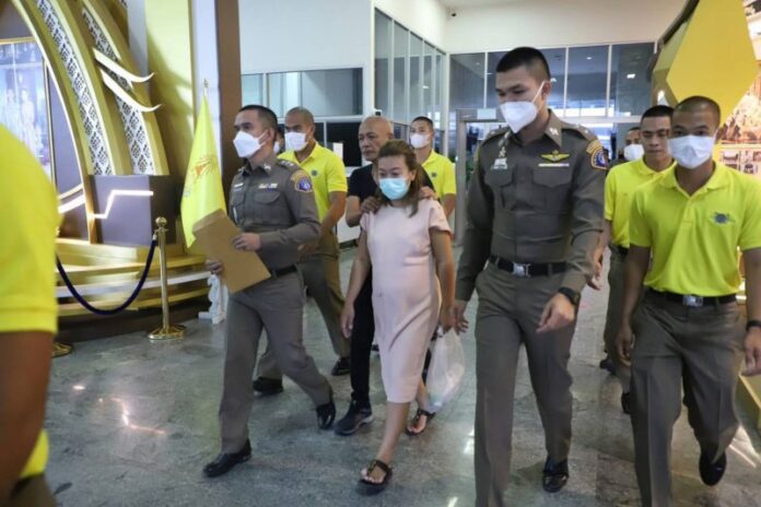 Tailandesa es acusada de envenenar a 13 conocidos con cianuro