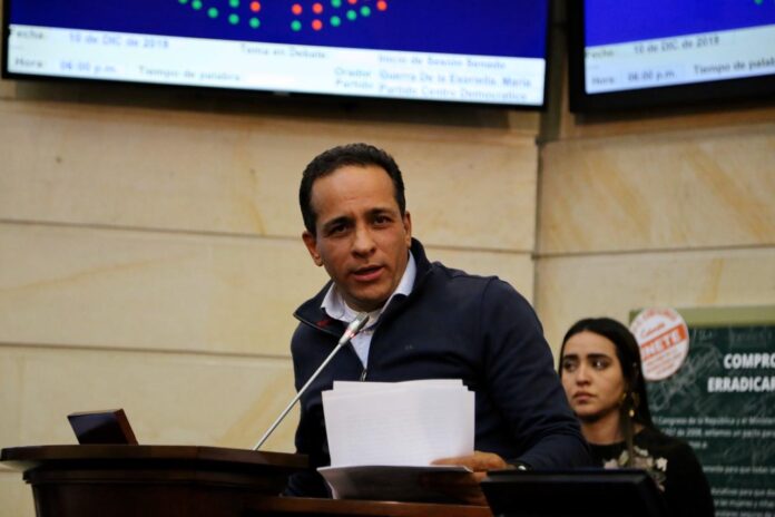 Alexander López se convierte en el nuevo presidente del Senado colombiano