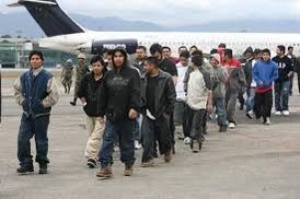 Flujo migratorio continúa: Colombia recibe segundo vuelo de deportados