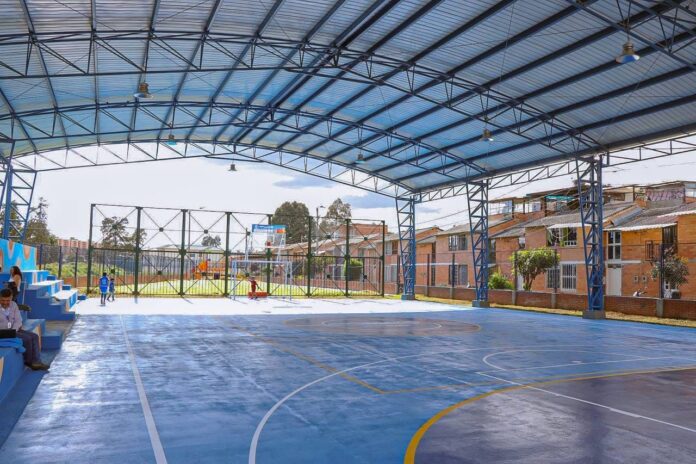 Nuevo polideportivo en Prados de Madrid fortalece infraestructura recreativa y deportiva
