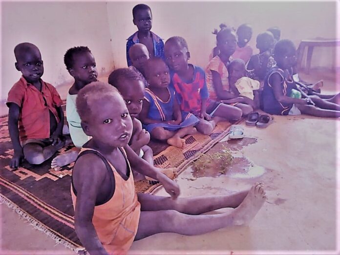 Tragedia devastadora en Sudán: 60 niños atrapados pierden la vida tras el impacto de un misil en un orfanato