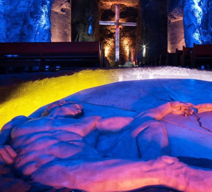 La Catedral de Sal de Zipaquirá, recibe el ‘Sello Dorado’ como símbolo en el mundo