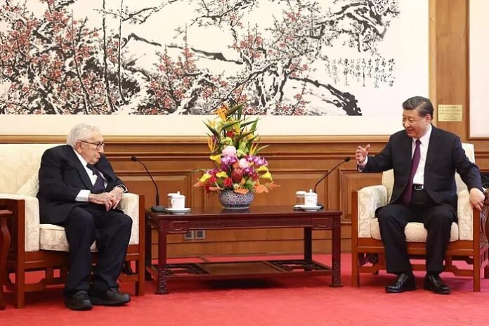 Xi Jinping recibe al exsecretario de Estado de EE.UU. de 100 años Kissinger