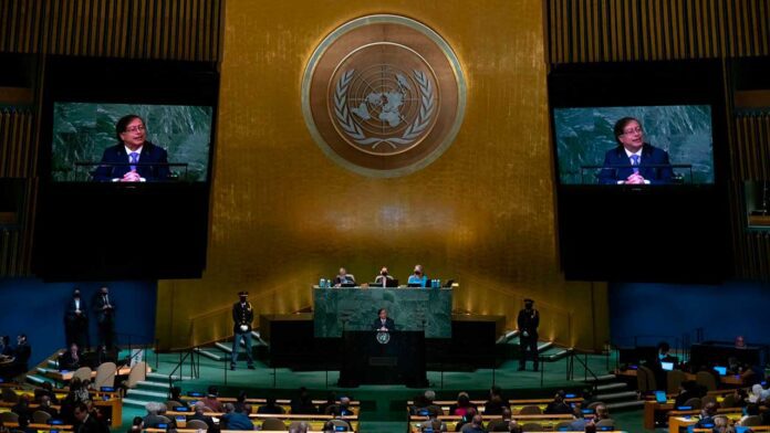 Polémica por Aplausos Falsos en Discurso de Petro en la ONU