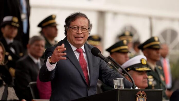 Presidente Petro desafía la regla fiscal. ¿Consecuencias para los colombianos?