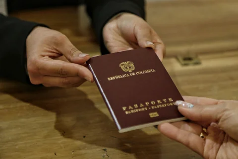 Cancillería y Thomas Greg no logran conciliar en licitación de pasaportes