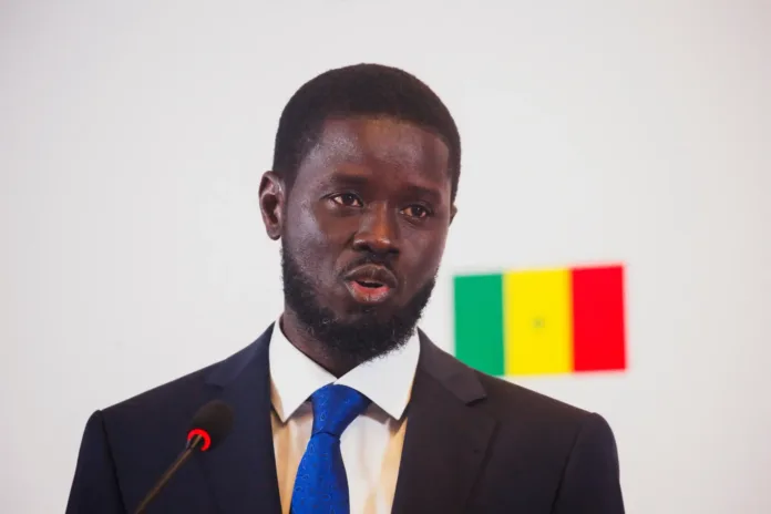 Faye llega a la presidencia de Senegal luego de haber salido hace 12 días de la cárcel