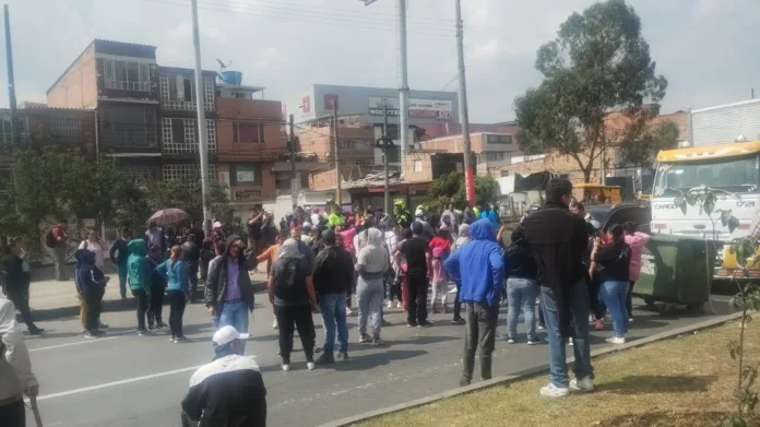 Manifestaciones en Soacha paralizan el servicio de TransMilenio