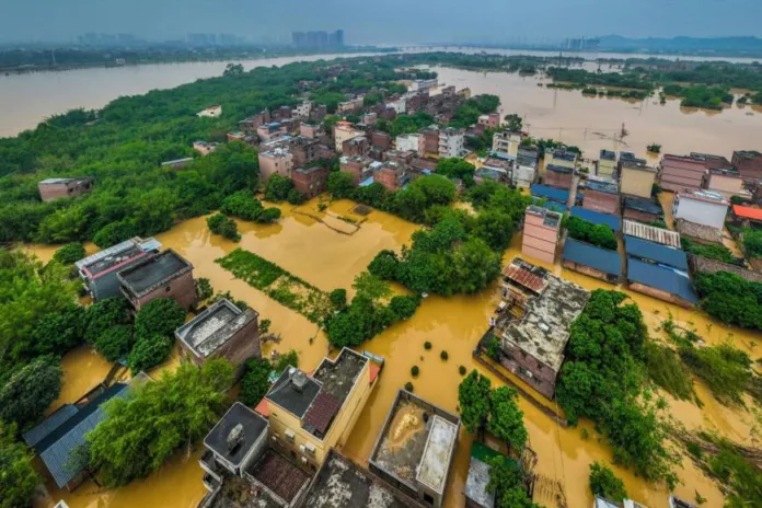 Alerta máxima en China tras torrenciales lluvias e inundaciones al sur del país