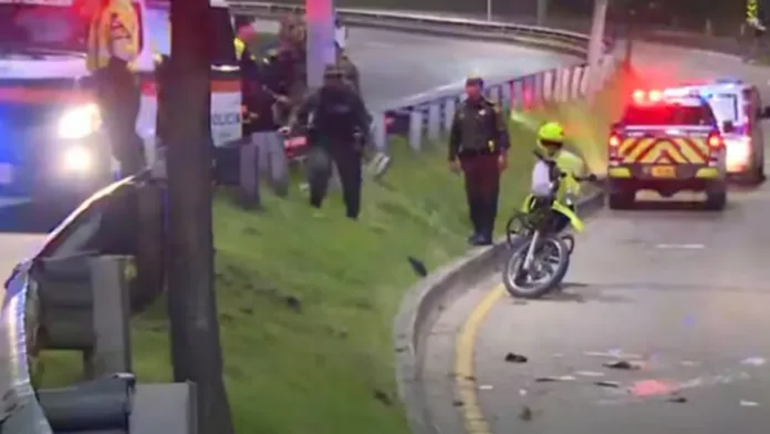 Roban arma de policía a agentes accidentados durante operativo en motocicleta