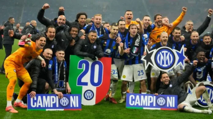 El Inter gana el 'Scudetto' en Italia tras derrotar al Milan en el derbi