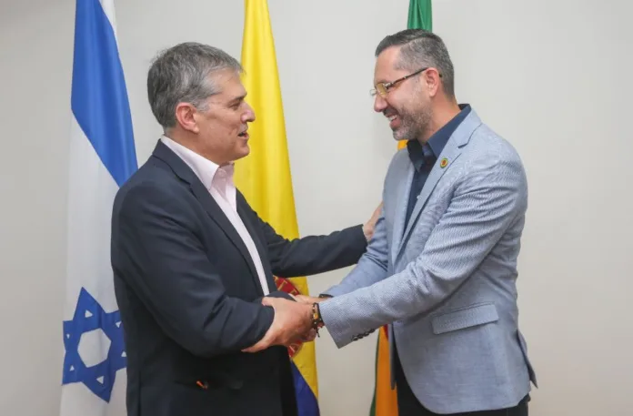 Bucaramanga establece pacto de cooperación con Israel: la visita del embajador causa polémica